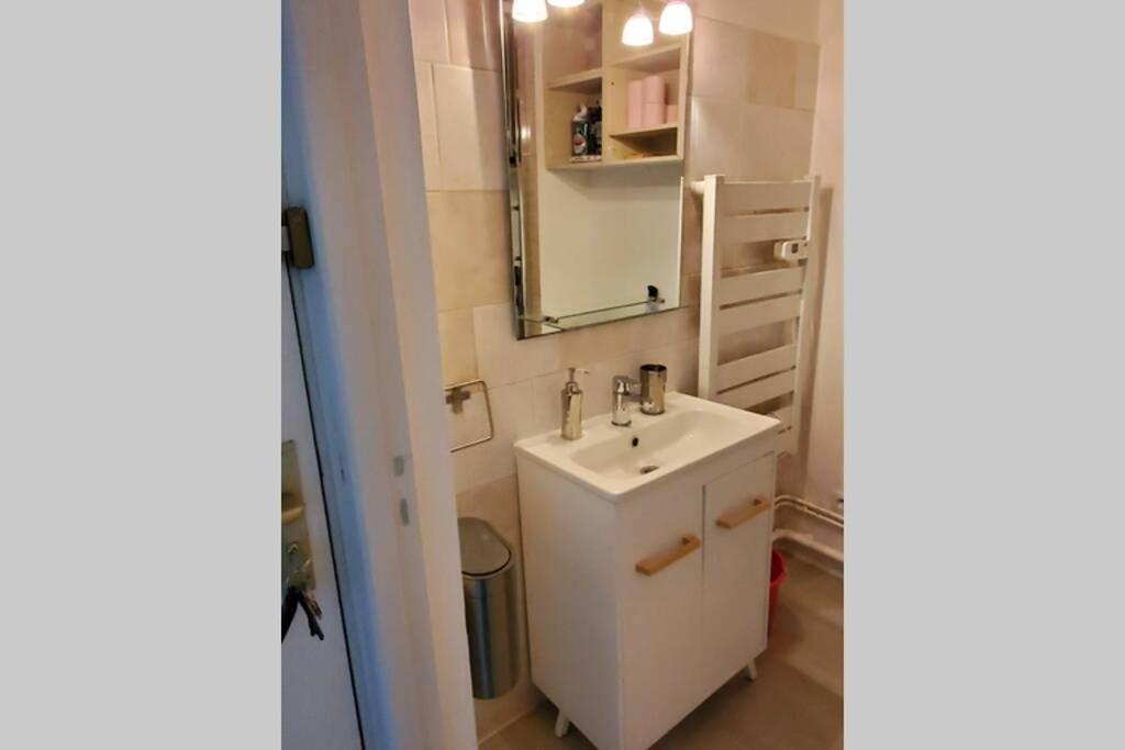 Joli Petit Studio Au Centre De Carry Le Rouet Apartment Exterior foto